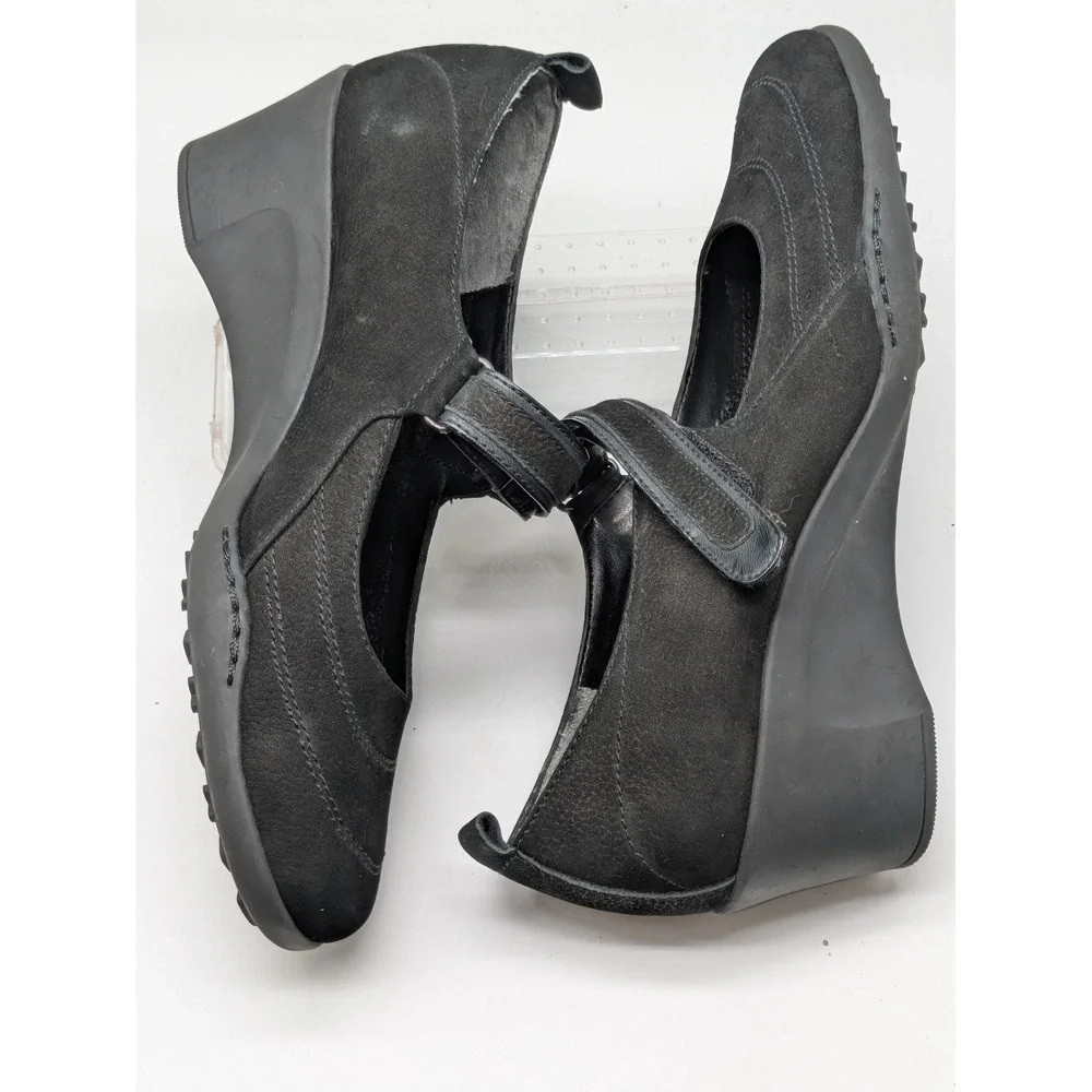 AEROSOLES pre owned